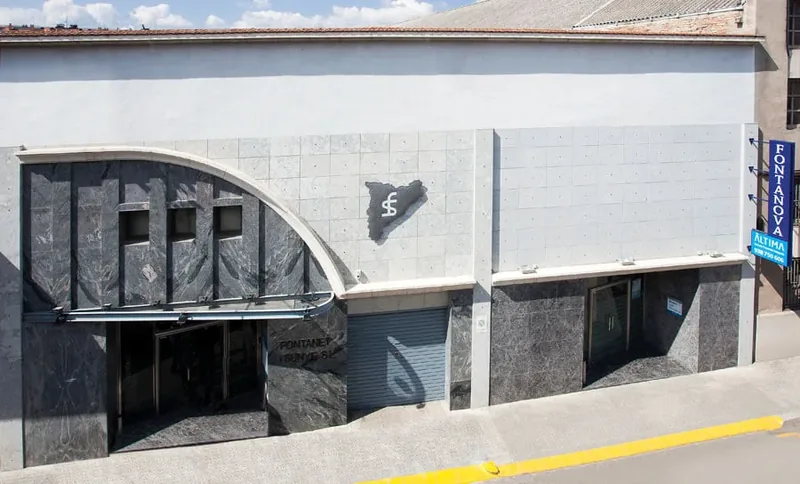 Fachada de Tanatorio Manresa de Fontanova