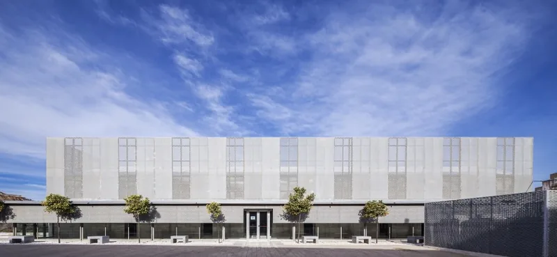 Fachada y acceso de Tanatorio La Unión, Murcia