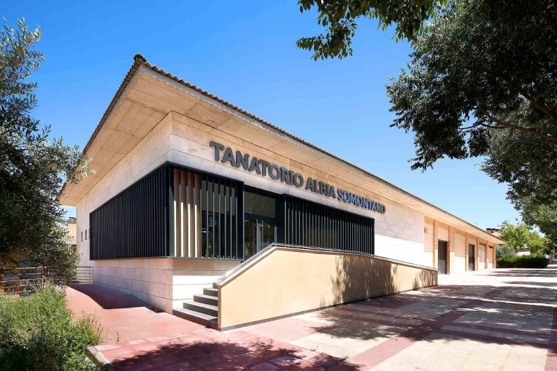 funeraria urgelés y grupo albia inauguran el tanatorio albia somontano en barbastro huesca