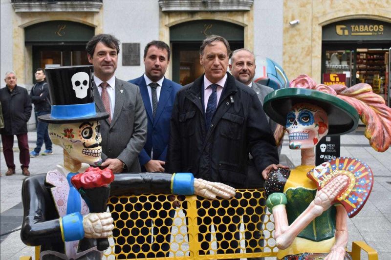 salamanca acoge la exitosa exposición de arte urbano mexicráneos de la mano de grupo albia