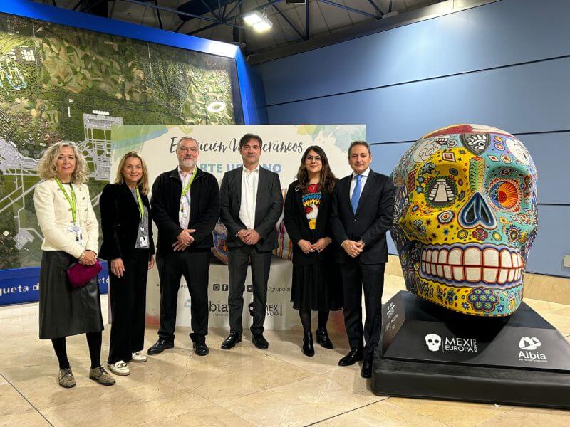aterriza en el aeropuerto adolfo suárez madrid barajas la reconocida exposición de arte urbano mexicráneos europa impulsada por grupo albia 2